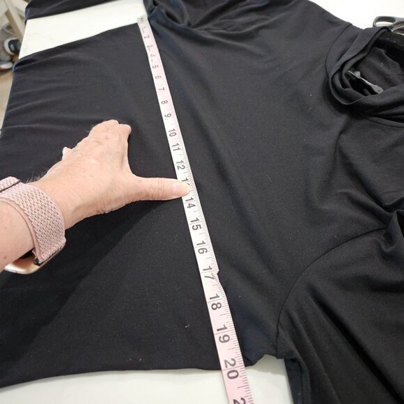 St. John Caviar Black Long-Sleeve Turtleneck Top Size Large Minimalism Old Money - Picture 5 of 8